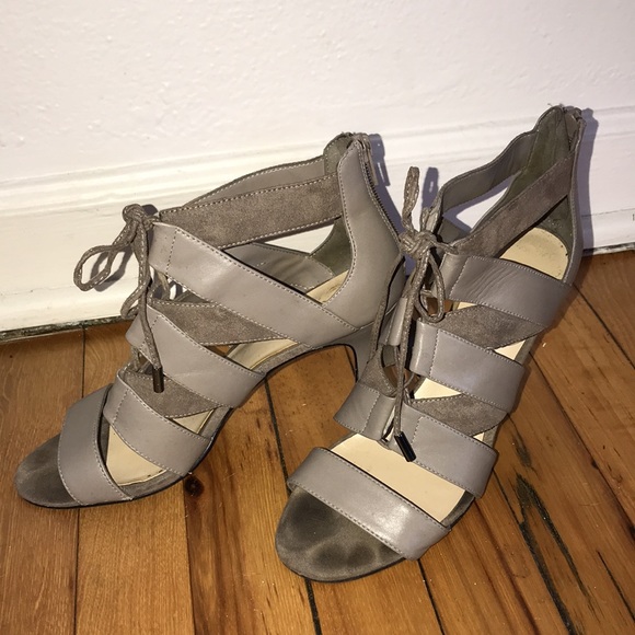 Nine West nude gray lace up, cut out heels 8M - Picture 2 of 8